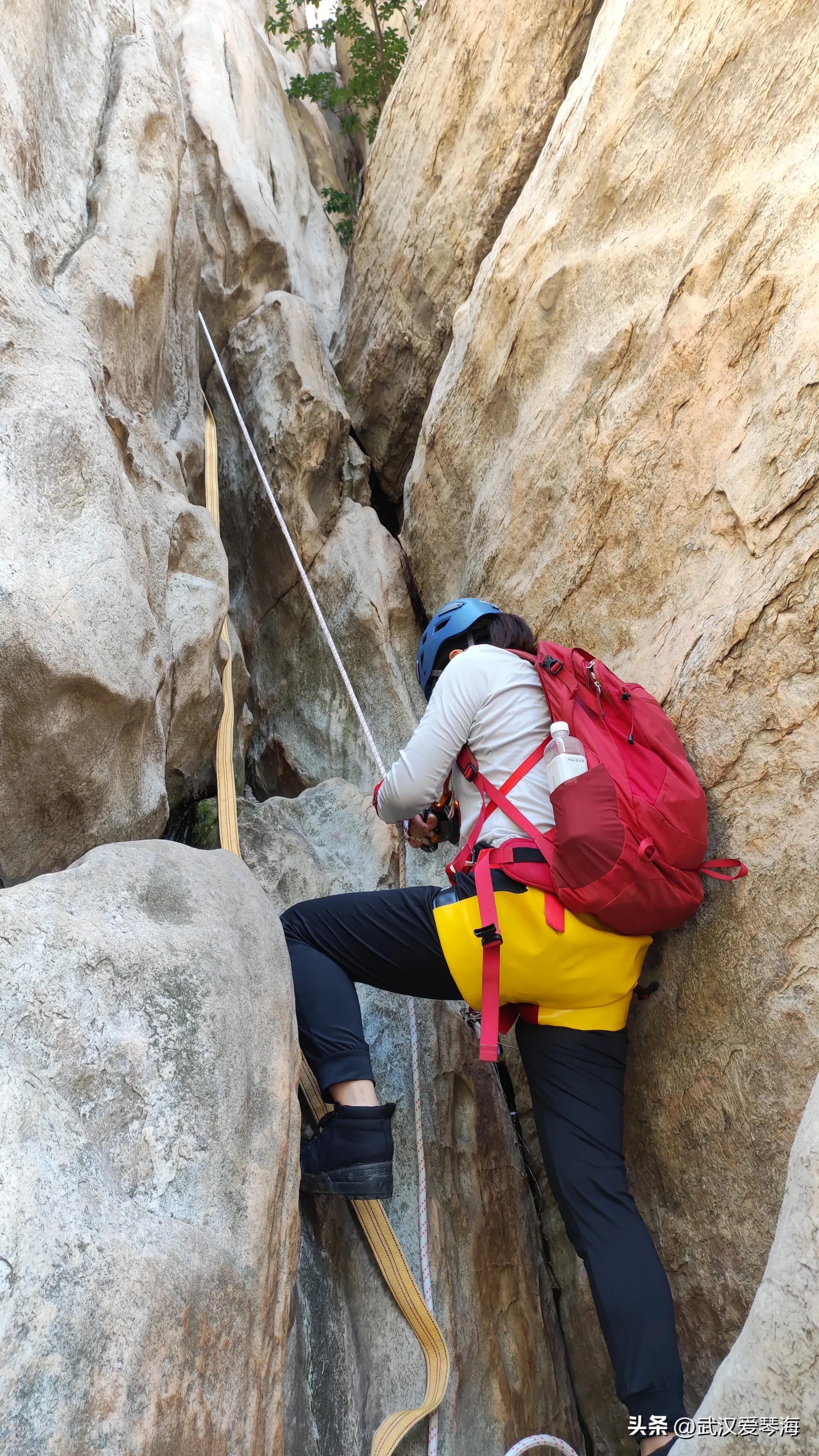 嵩山鱼道鱼脊线全景,嵩山虎头崖攀爬