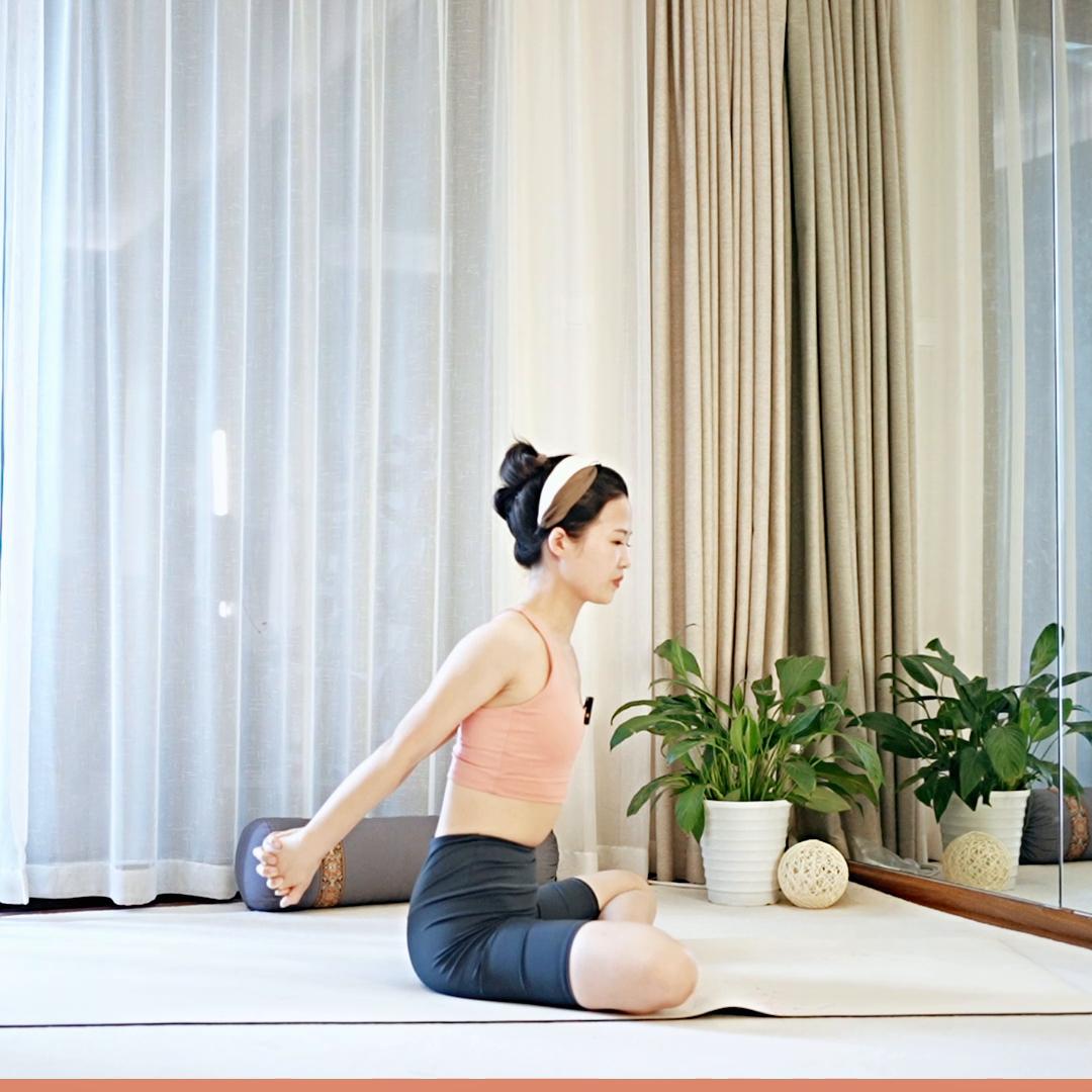 瑜伽腿部互相拉伸视频,瑜伽哪个动作拉伸肝胆经