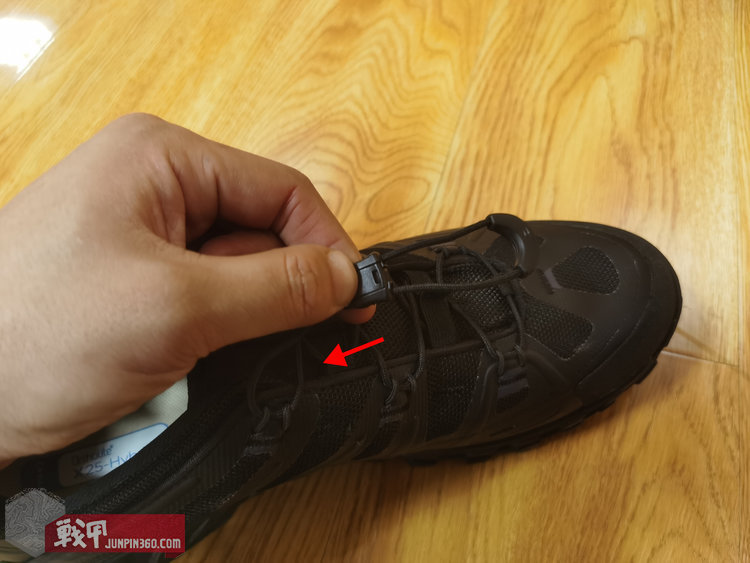 空降到“大秦”上空的萨瓦迪卡