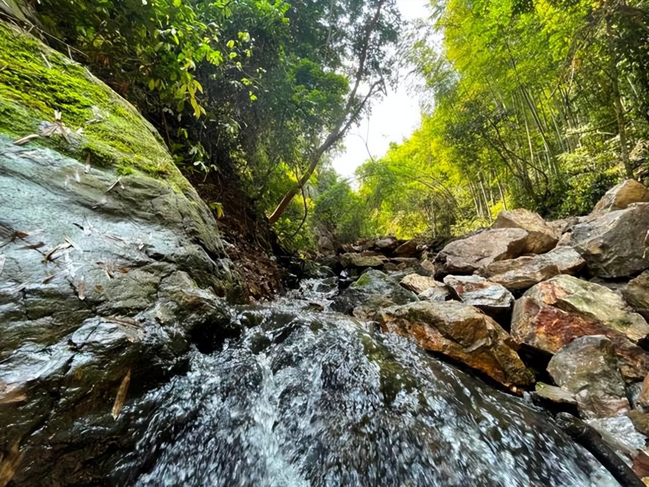 赣州市凤溪谷漂流景区,信丰风溪谷漂流
