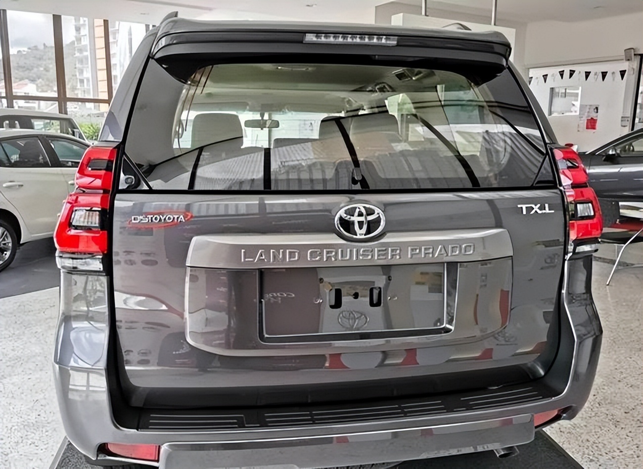 普拉多2.8t柴油版越野穿越,普拉多2.7跑川藏够吗