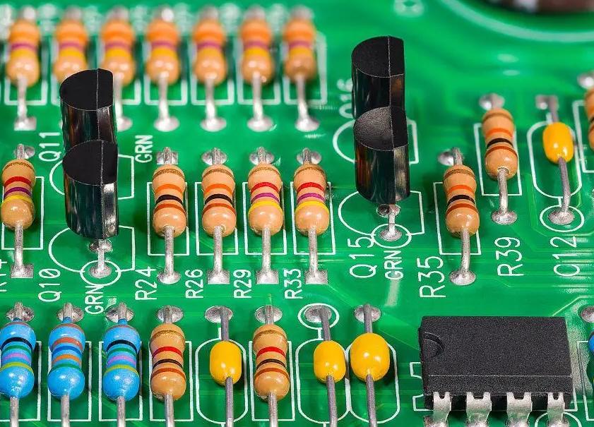 深度信念网络和皮层算法：监督分类的比较研究