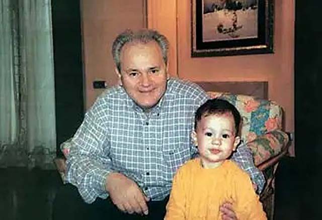 米洛舍维奇为什么下台,米洛舍维奇死因真相