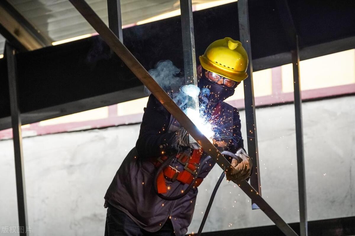 轻松无压一个月赚一万的职业岗位,什么工作五年可以赚200w