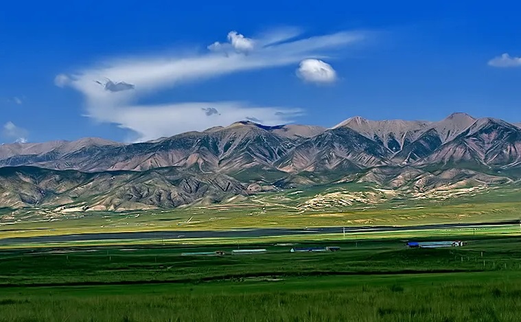 青海冷门景点自驾游,青海必去十大旅游景点
