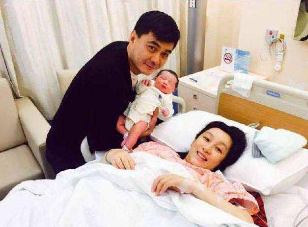 秦海璐和王新军近照,秦海璐对王新军说她是影后