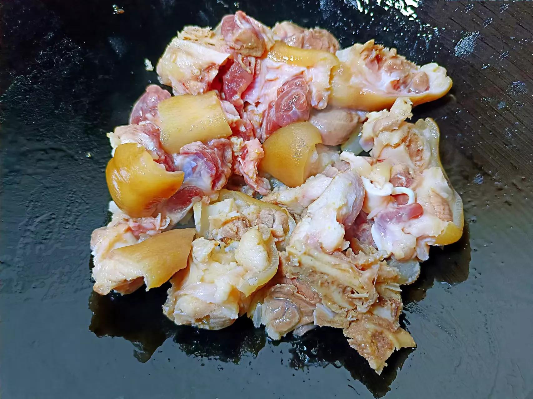 除夕年夜饭，不管有钱没钱，6道“吉祥菜”记得吃，寓意兔年吉利