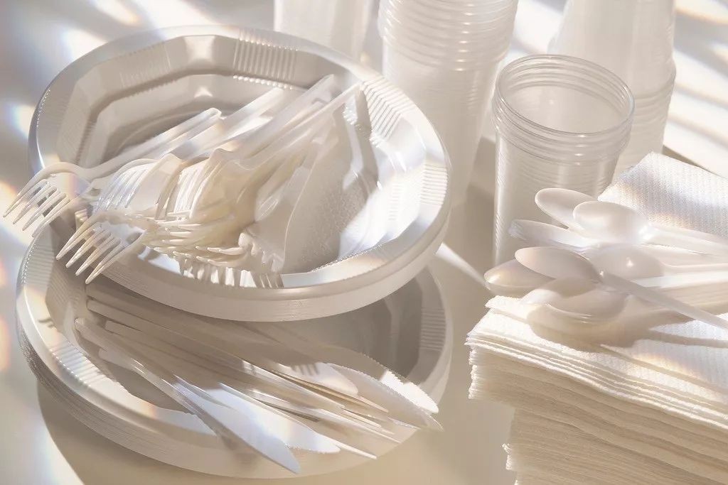 微波炉辐射很强长期使用可致癌,微波炉辐射很强长期使用可致癌吗