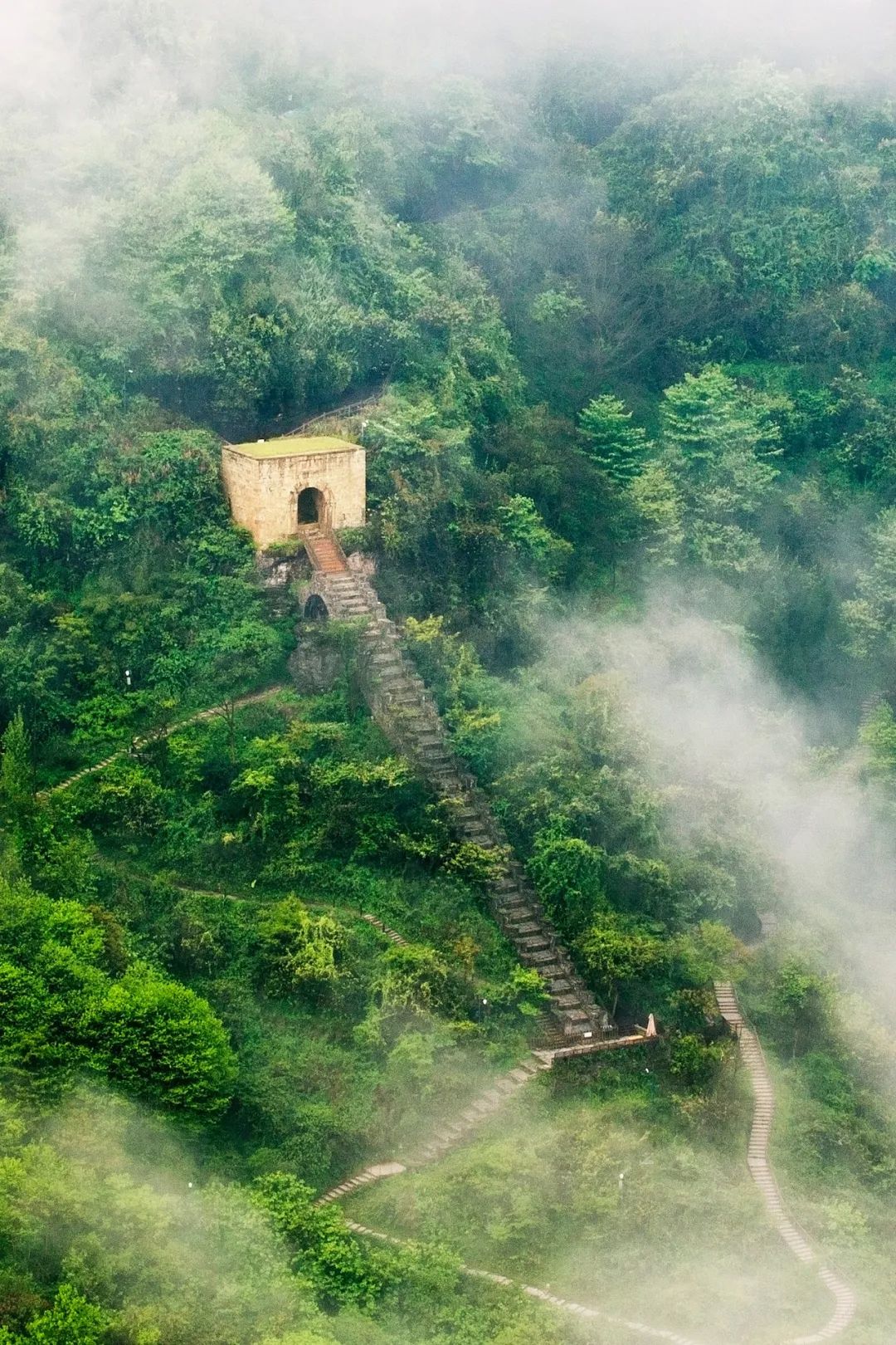 怎样才能了解中国真正的历史,怎么从头到尾了解中国的所有历史