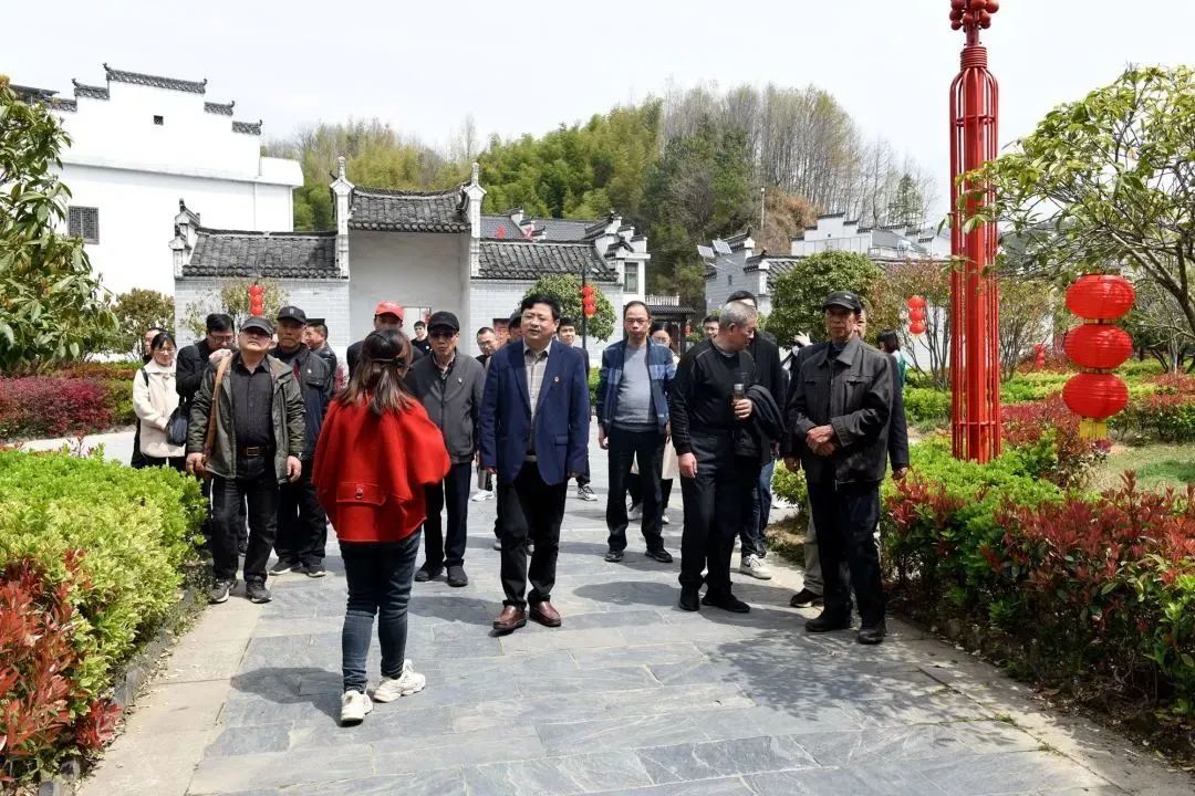 清明缅怀革命先烈赓续红色基因,清明缅怀革命先烈传承红色记忆