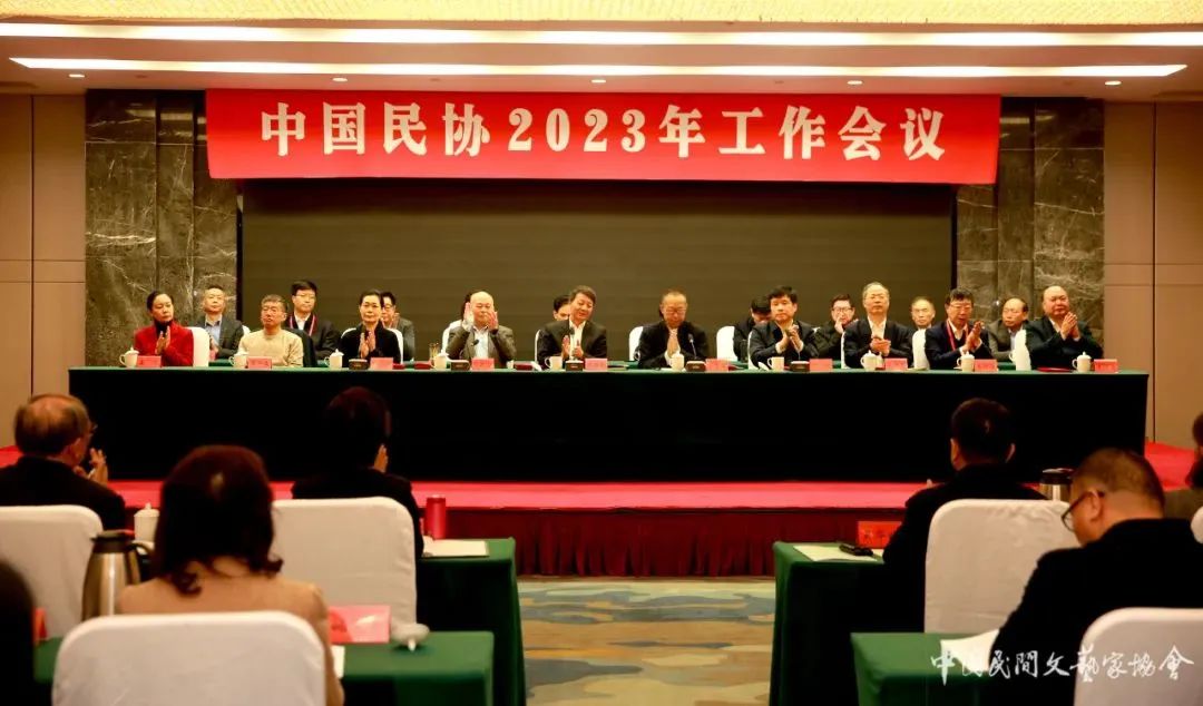 为精神文明建设凝心聚力,为中华民族伟大复兴凝心聚力