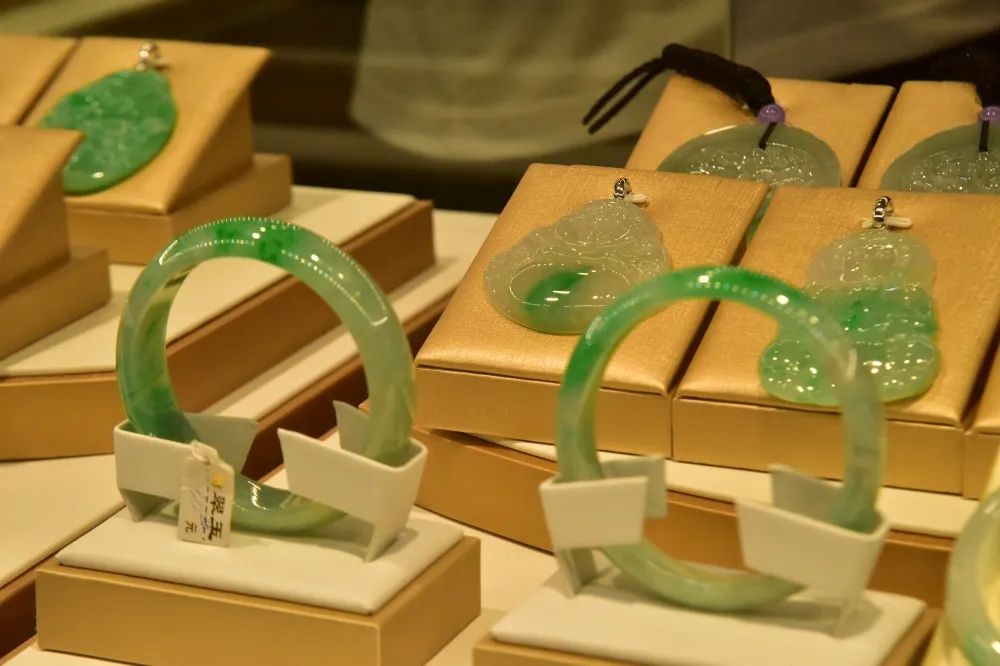 你购买的翡翠是“假噱头”还是“真实料”？搞快！赶紧来学习