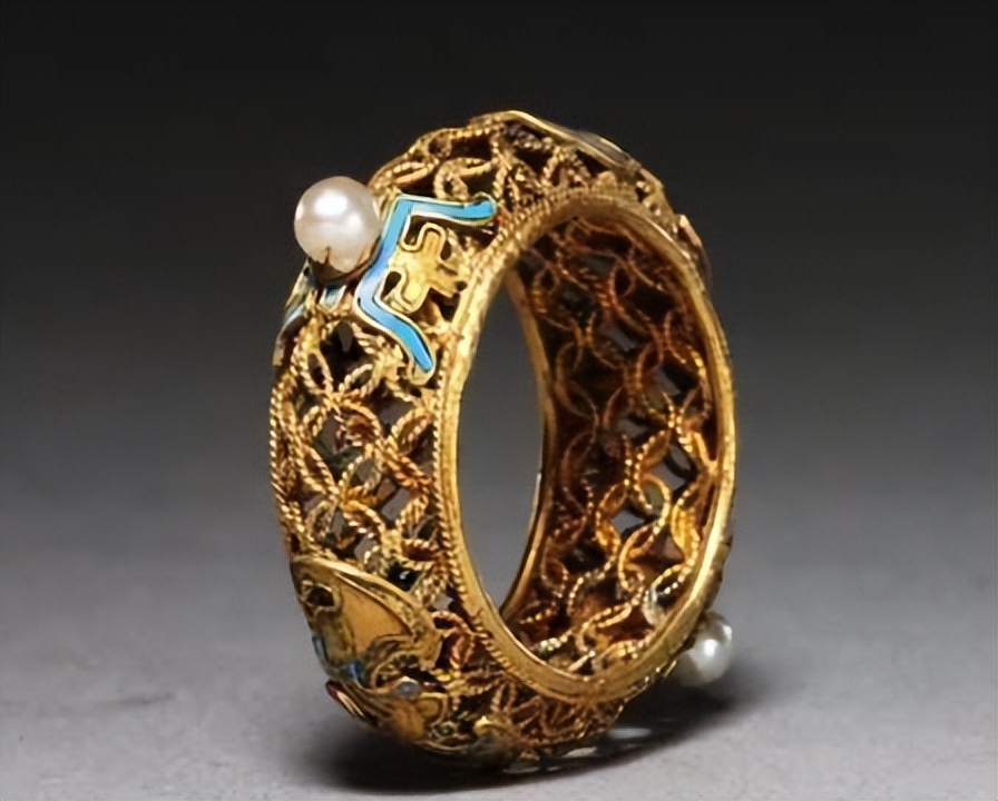 古代的戒指有用吗,古代的戒指是什么样子的