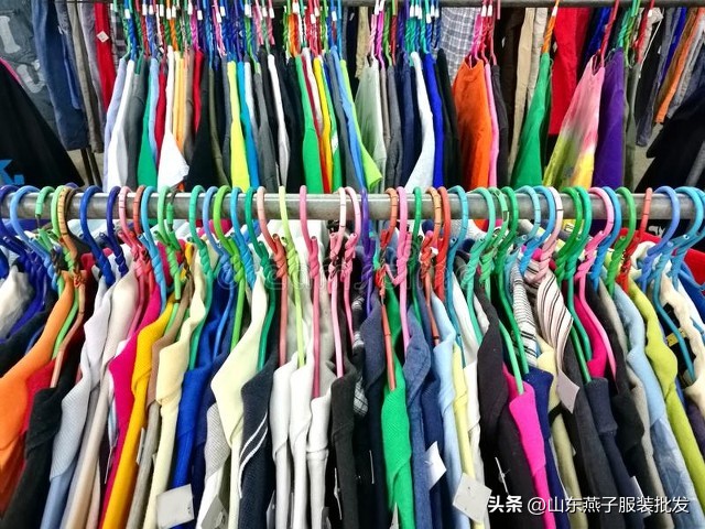 衣服洗好正着晒还是反着晒？新衣服买来要不要洗？很多人都做错了