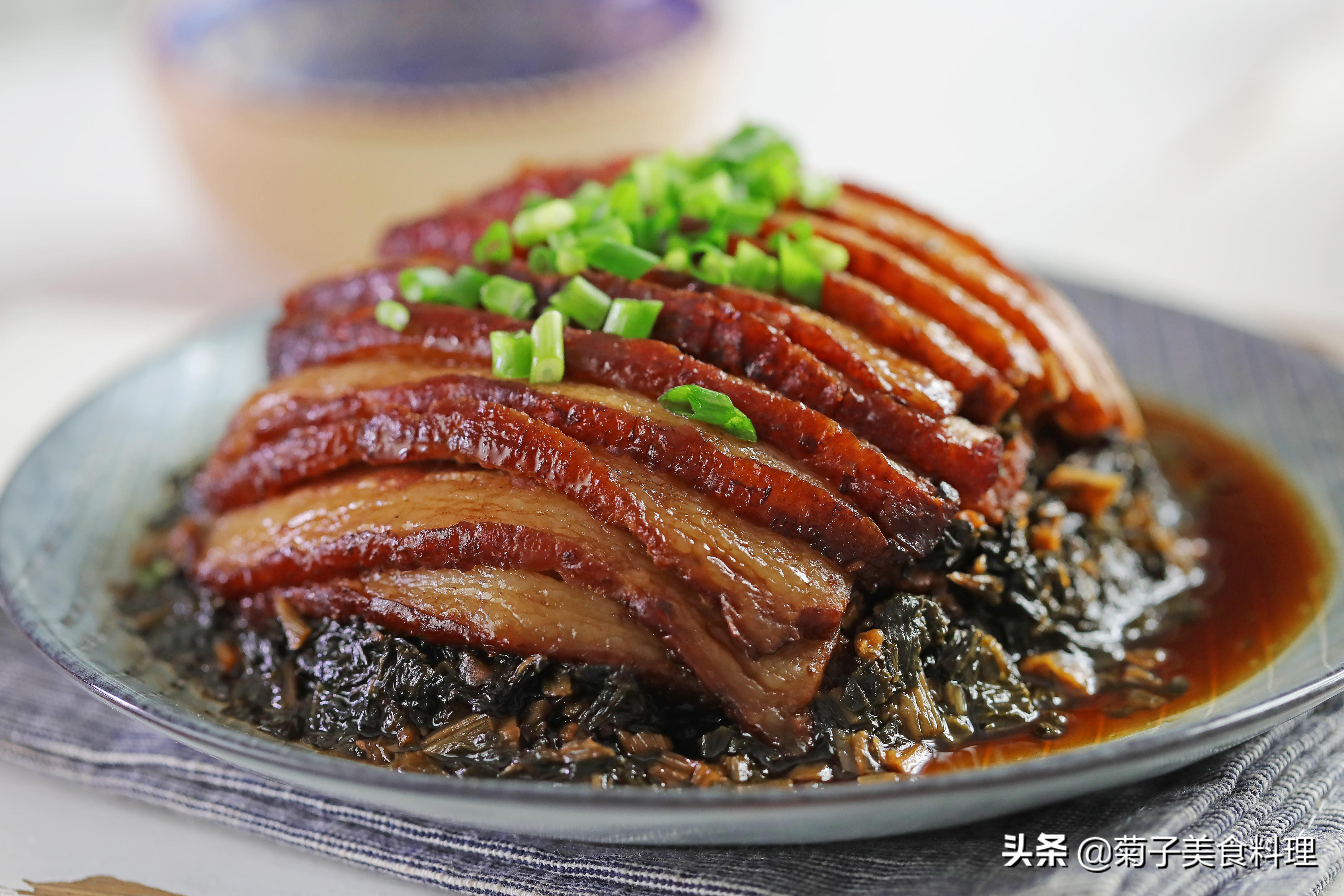 除夕年夜饭10道吉祥菜要端上桌,年夜饭必备的二十道菜五福临门