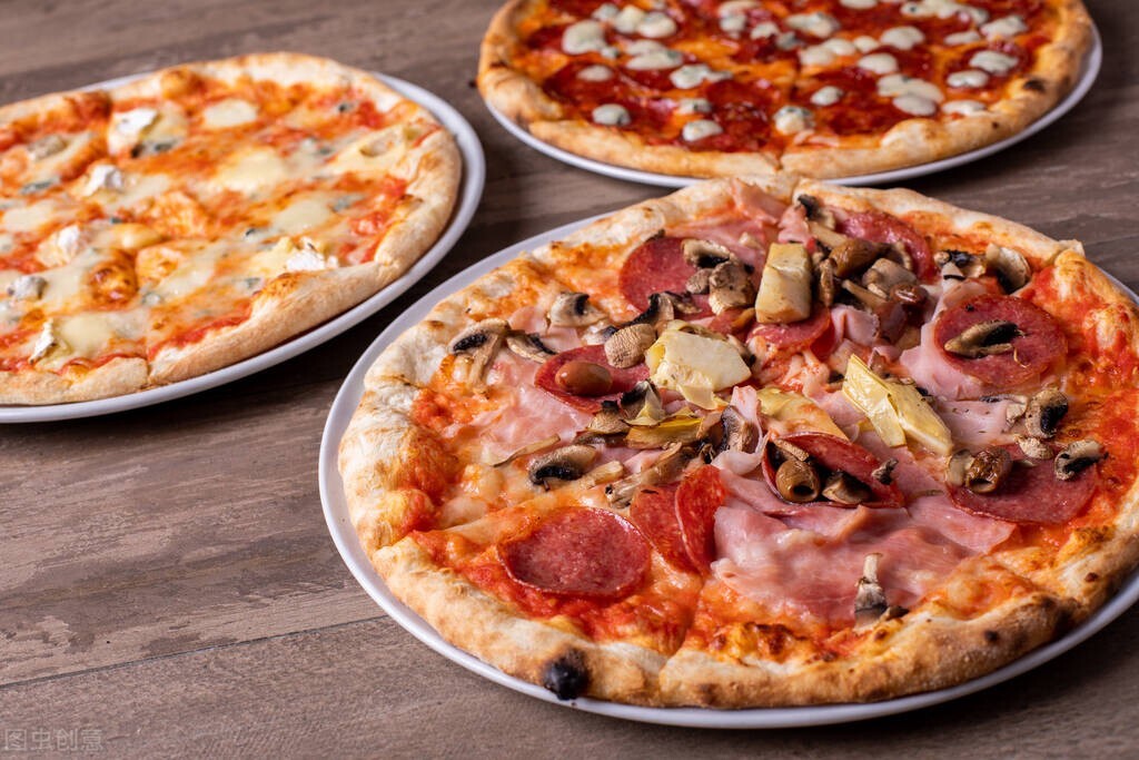 大班美工漂亮的小羊,好吃的披萨饼美术教案