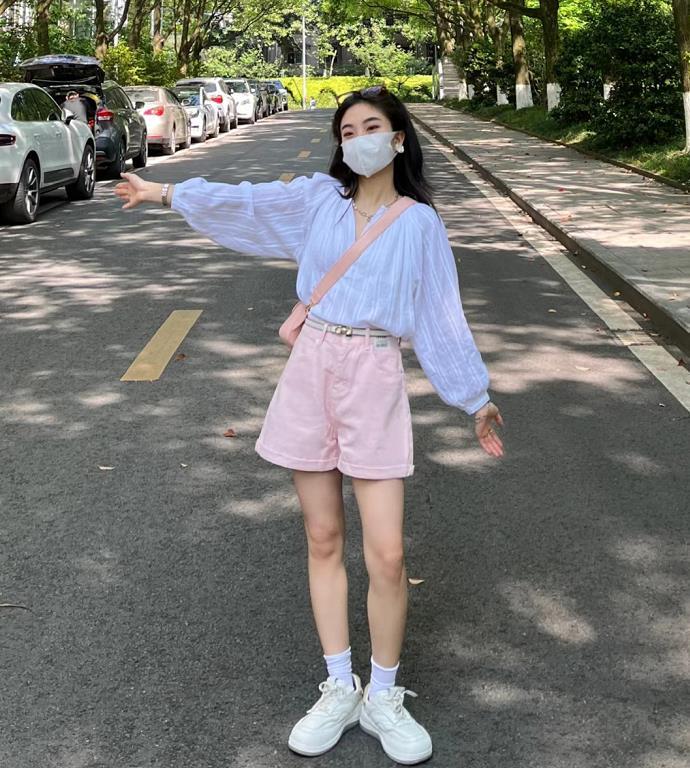 粉色穿搭应该怎么穿,早春穿搭离不开的青春粉色