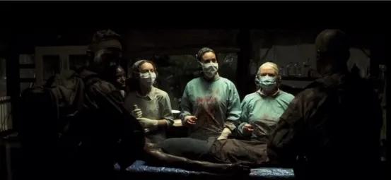 一生中必看的经典美国十佳战争片,太阳之泪很经典的一部战争片