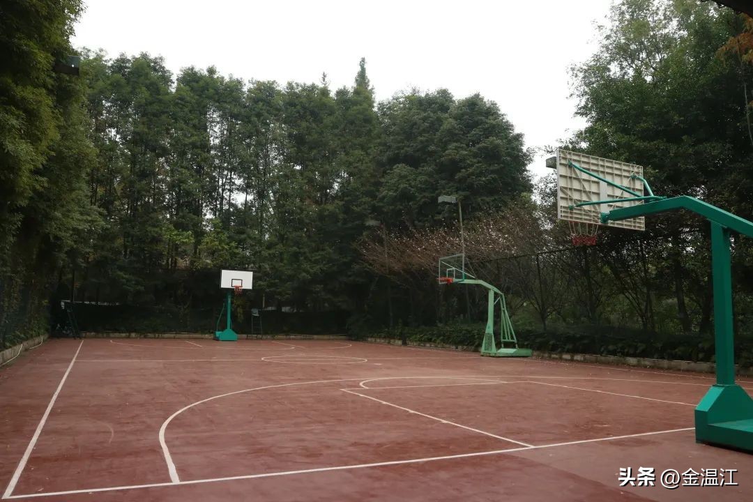 周末开卡丁车,附近室内运动场的推荐