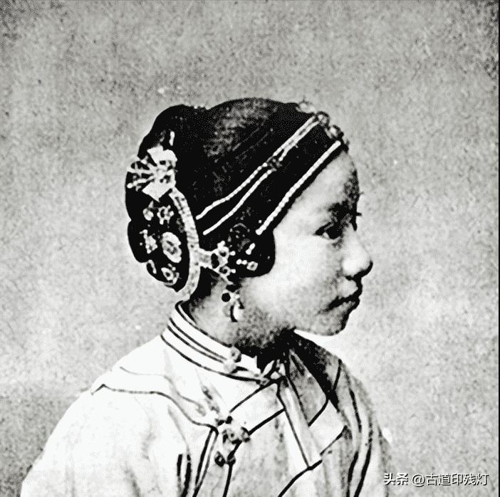 纳粹老照片犹太女人,真实的纳粹老照片