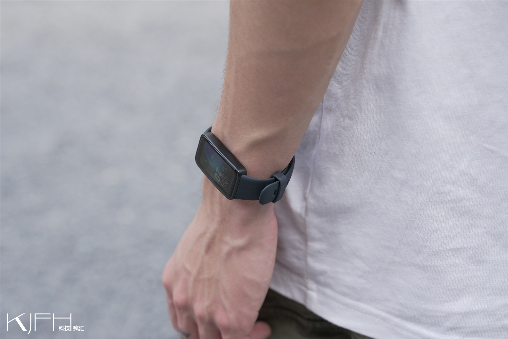 华为手环8续航时间实测,华为手环8pro和红米手表3