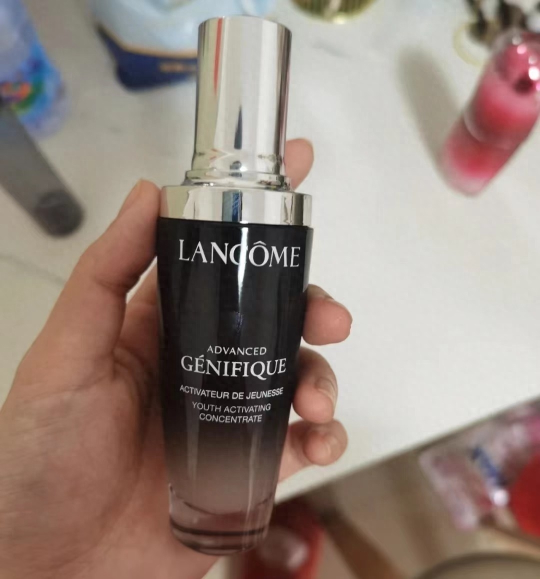 美白精华液快速补水进阶美白肌肤,美白精华液效果好的平价