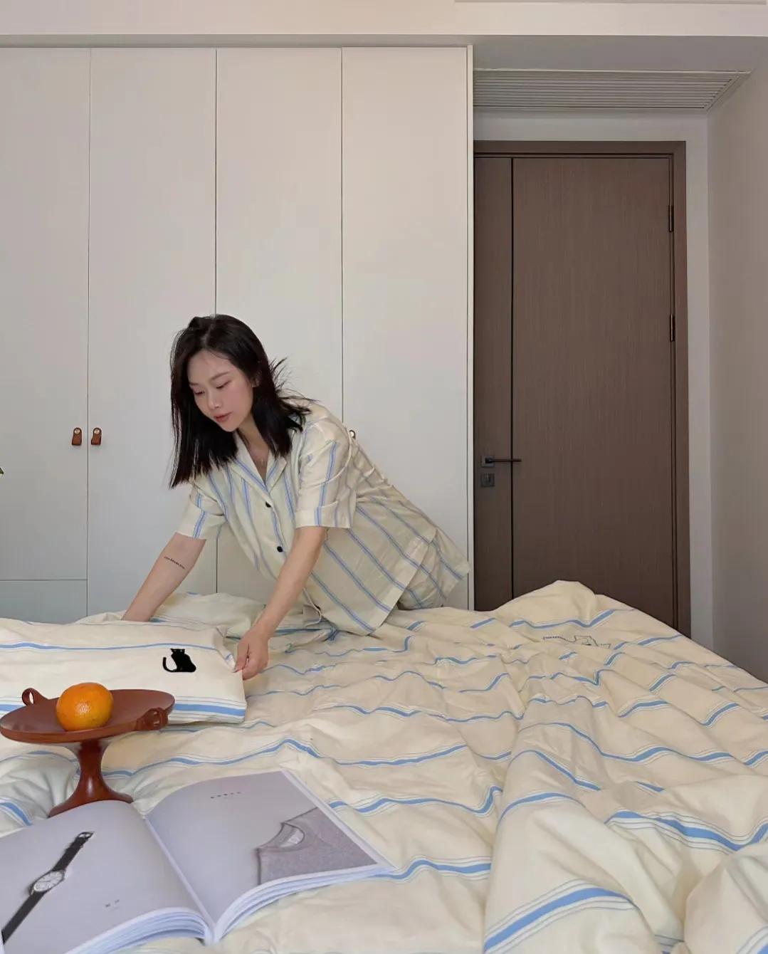 138骞宠璁′笉淇楁皵,缇庡コ鏅掕嚜瀹剁殑璞畢瑁呬慨