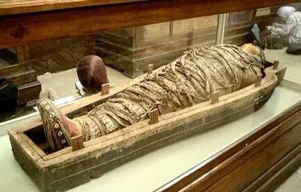 历史考古：古埃及金字塔，是真是假？