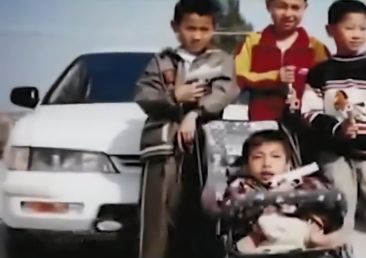 李创利16岁,广东小伙李创利