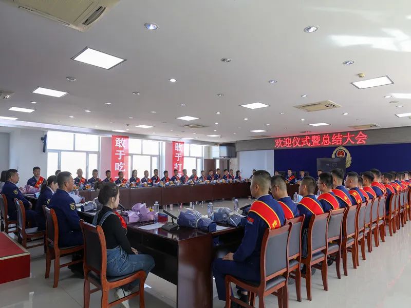 凝心聚力绘蓝图建言献策谱新篇,凝心聚力绘蓝图砥砺前进开新局