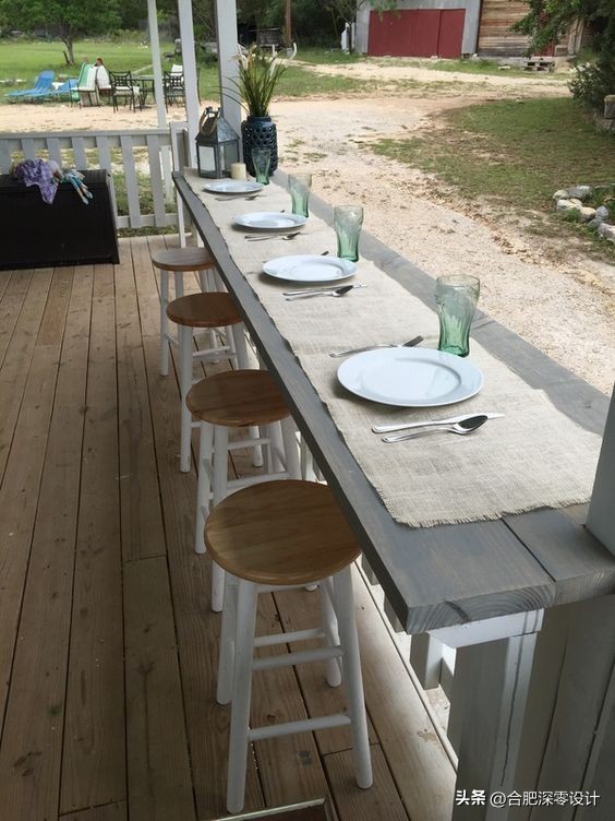 有院子，何必执着买餐桌椅呢，护栏加宽就可以，风水雨淋也不心疼
