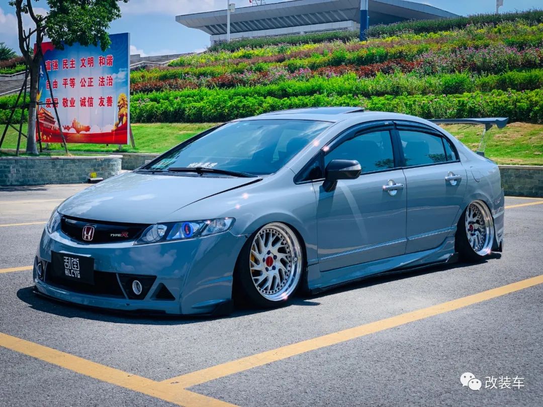 丰田锐志改低趴真实图片,丰田锐志低姿态改装的价格表