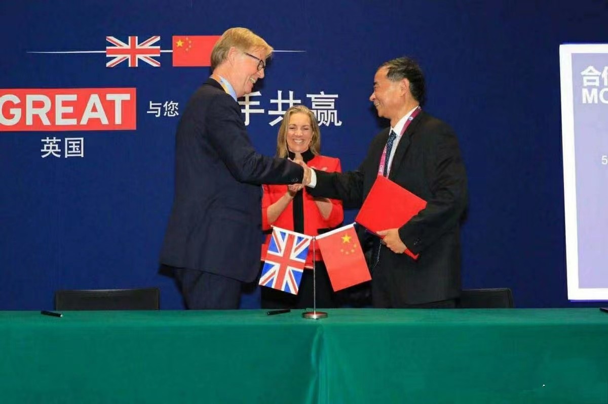 端碗吃饭放下碗就骂娘,端碗吃饭放下筷子骂娘是什么意思