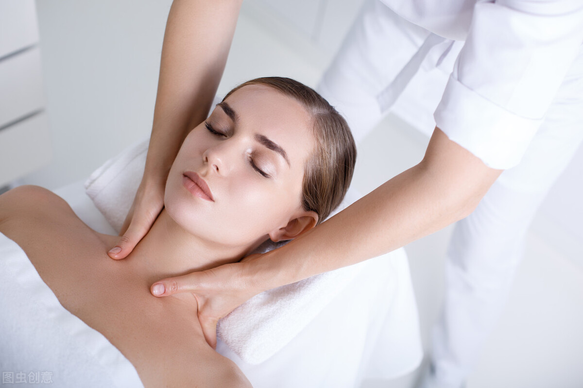 22岁女子按摩后大面积脑梗塞，按摩需要注意什么