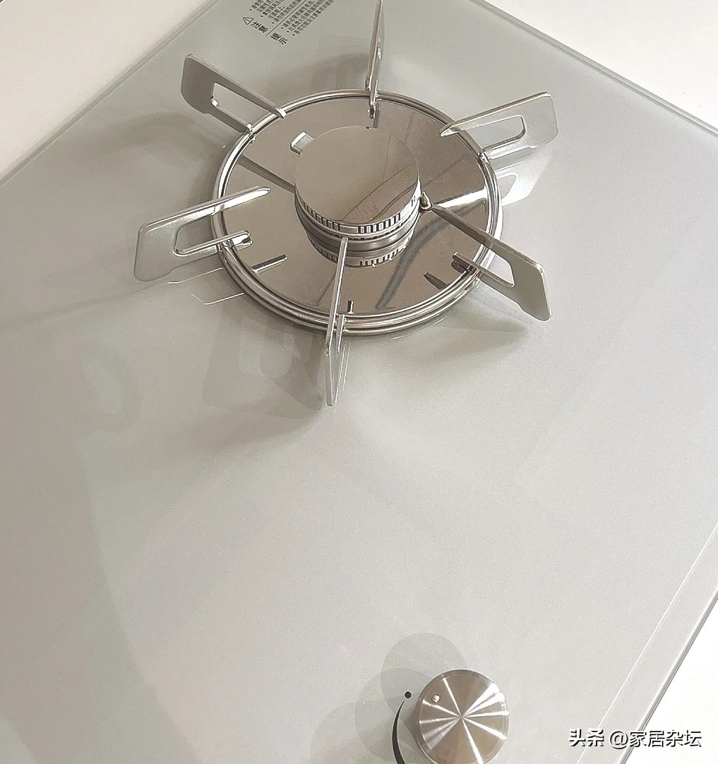 燃气灶为何差价那么大,燃气灶600和3000的有什么区别