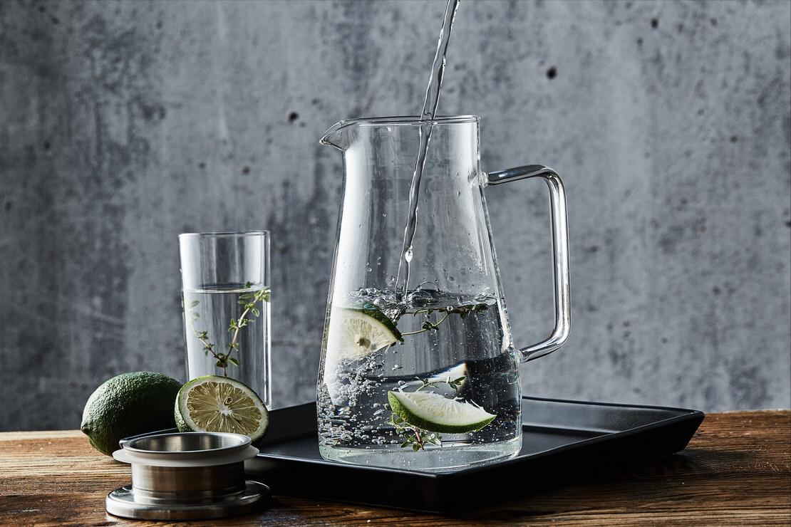 喝水用什么杯子比较健康,喝水用什么杯子最健康