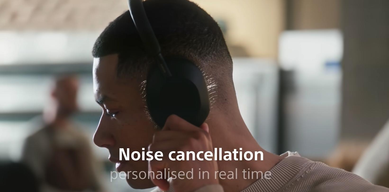 索尼头戴式降噪耳机wh-1000xm5,苹果耳机airpodspro2和索尼wh-1000xm5