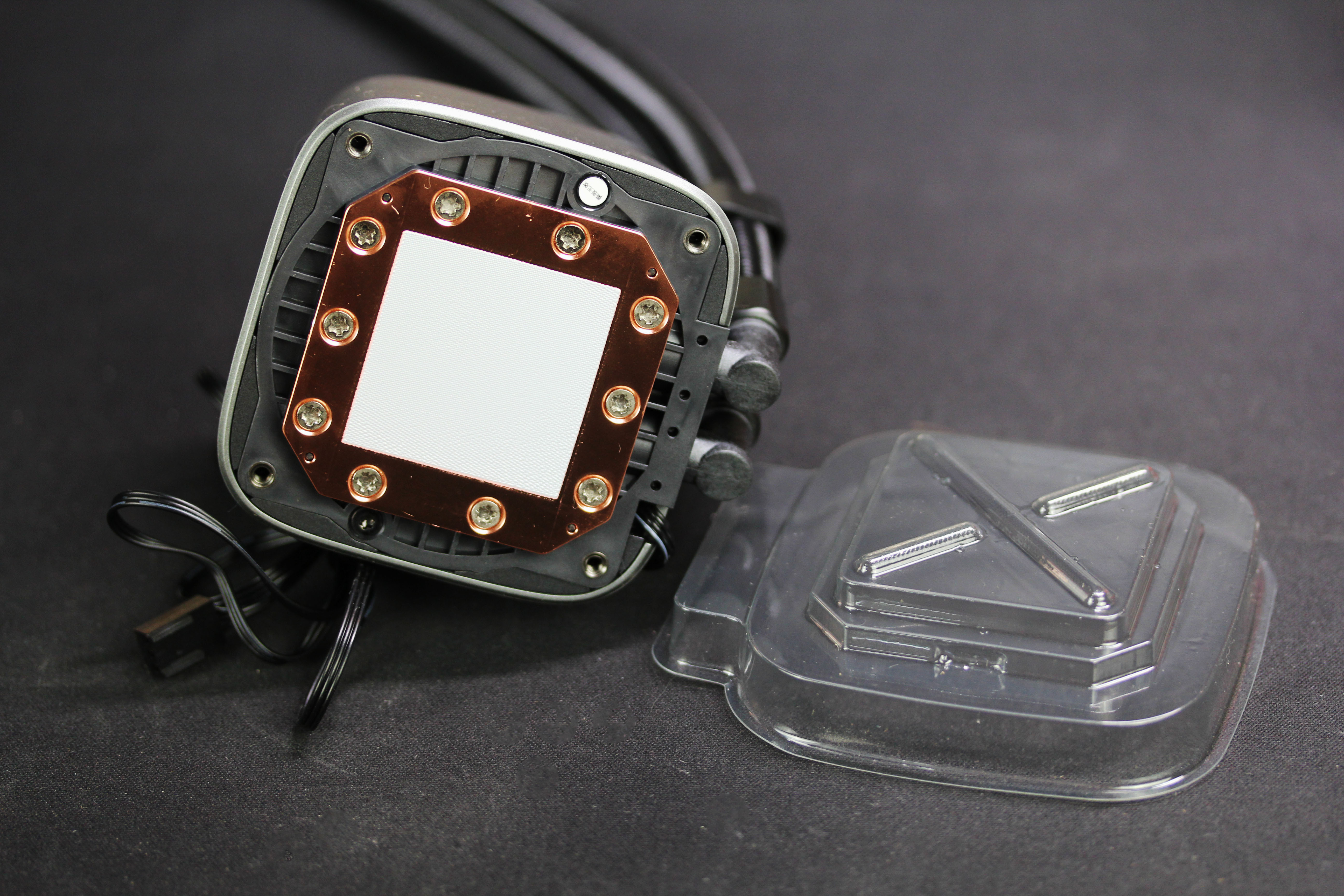 技嘉笔记本aorus5se4测评,技嘉钛雕aorusgen42tb固态硬盘