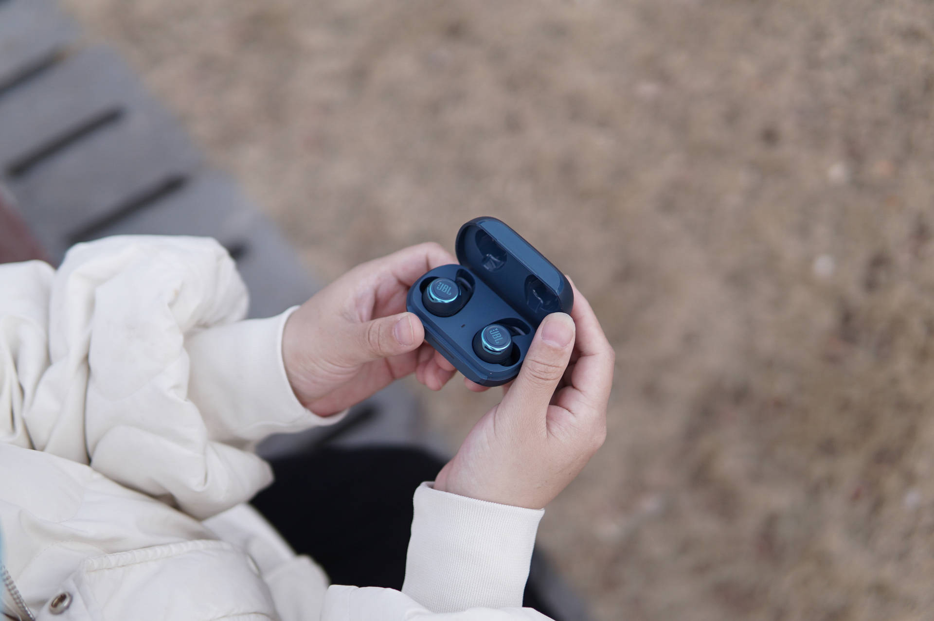 jbl蓝牙耳机各款评价,jbl蓝牙耳机哪个系列值得买