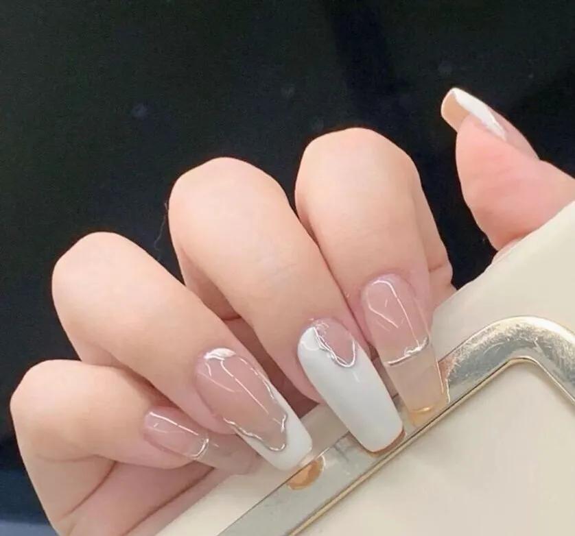 你一定要试试这3种美甲,盘点十款最受欢迎的美甲