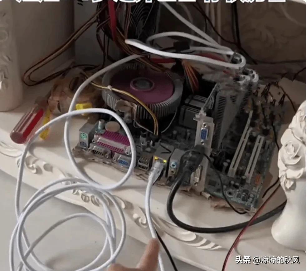 十岁男孩100元网购组装电脑,一男孩在网上花100元组装电脑