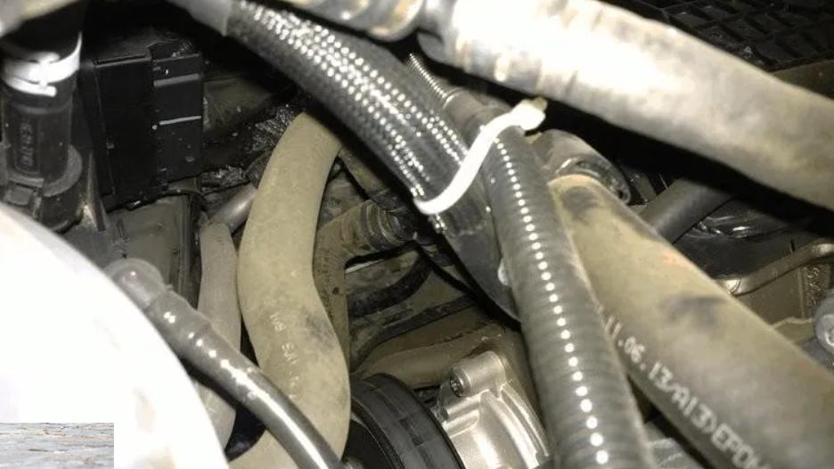 汽车保养换机油有必要换更好的吗,汽车保养换机油还需要换哪些