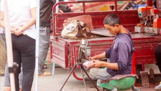 90后小伙花140万买50米船结婚,90后小伙卖掉人生第一辆车