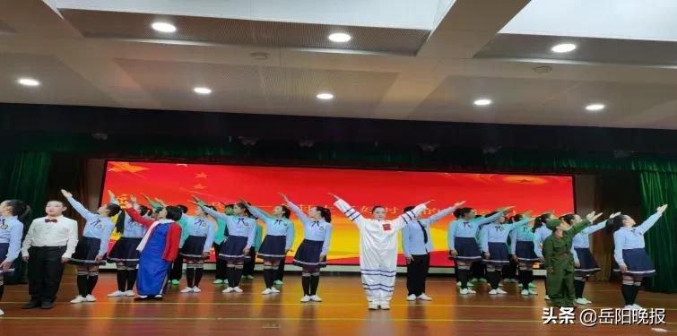 岳阳县第一中学喜报,荣获第一名的喜报