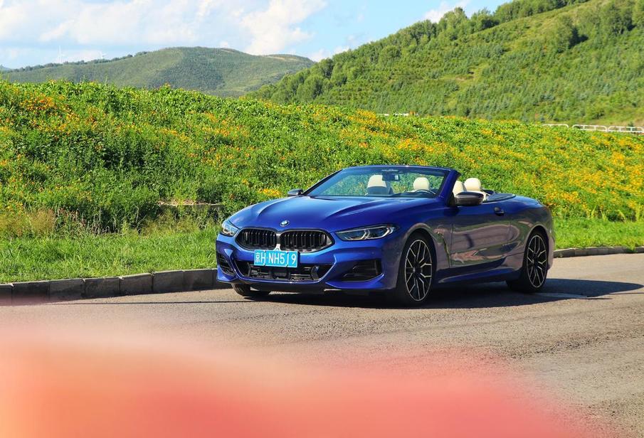 宝马840i软顶敞篷试驾,宝马840i敞篷驾驶感受