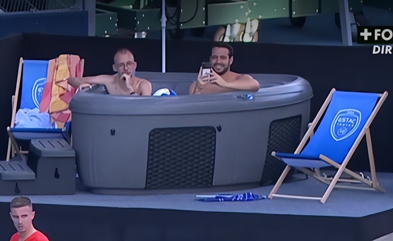 70万让你实现泡澡看球的自由，信不信不重要，就这样还能赚钱呢？