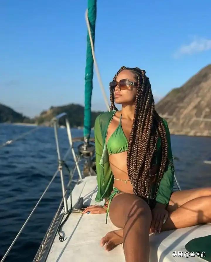 足球运动员姆巴佩年薪,身价超5亿欧元姆巴佩