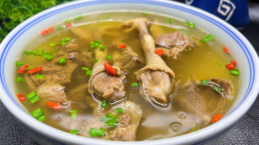 5月少吃猪肉和羊肉多吃这三种肉,入冬后少吃牛羊肉多吃它润肺