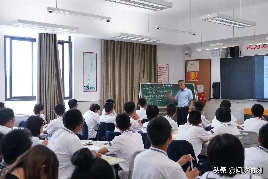 文明校园创建擦亮立德树人底色,创建文明校园从我做起简单又好看