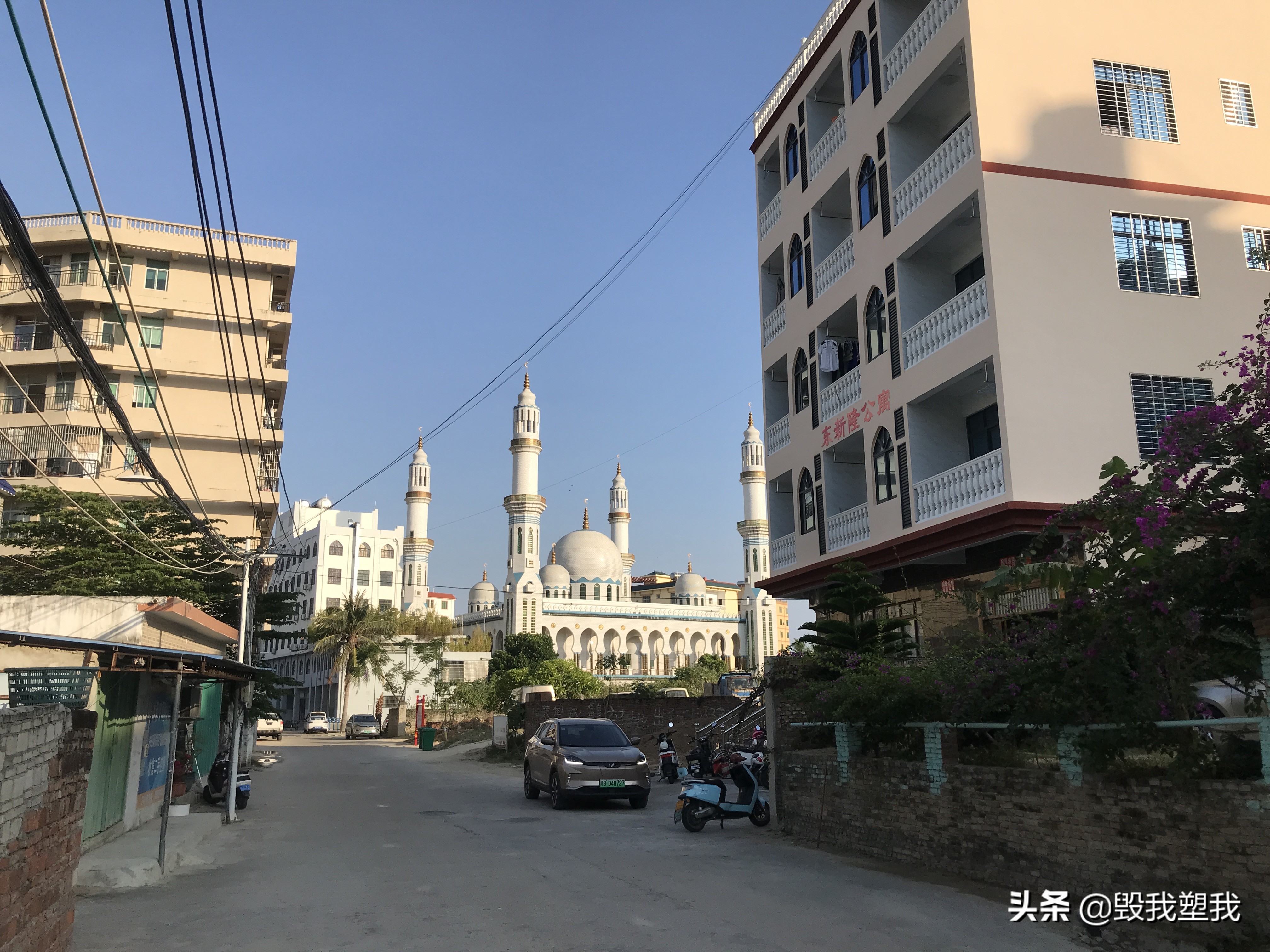 海南三亚街头真实视频,三亚街边小视频